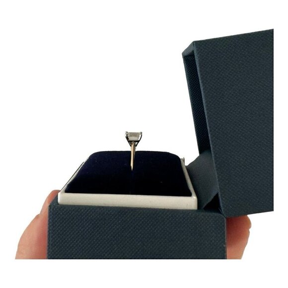 0.93kt LAB-GROWN DIAMOND Engagement Ring Solitaire Emerald Blue Nile 14k GOLD - Picture 3 of 11